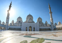 Exploring Sheikh Zayed Grand Mosque: A Monument of Splendor